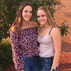 Meet your Posher, Alexys